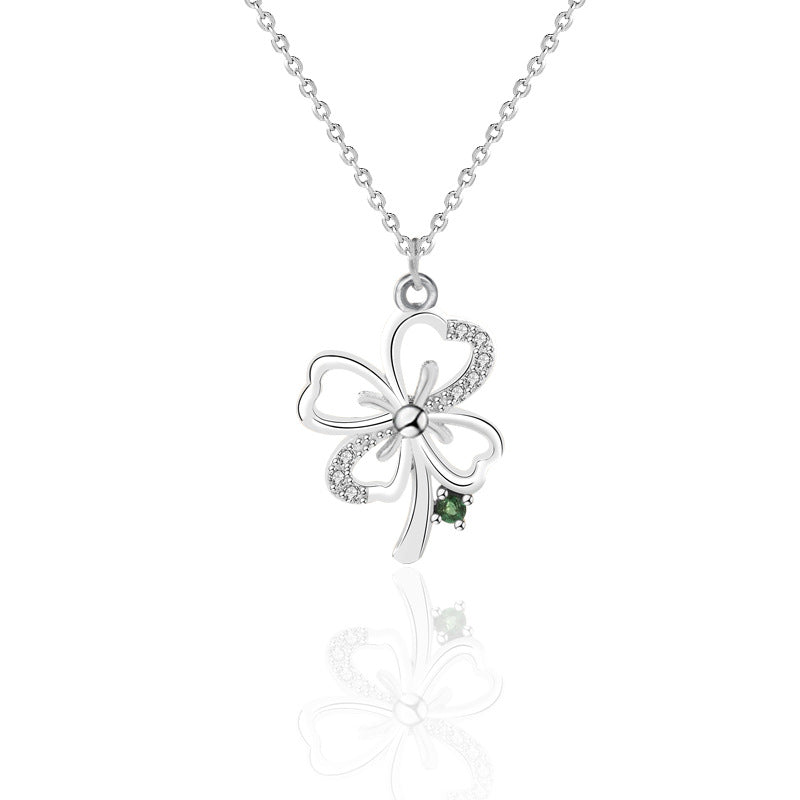 Clover necklace