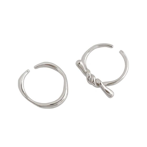 The Stacked Twisted Wave knot Ring