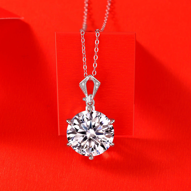 Valentina moissanite necklace