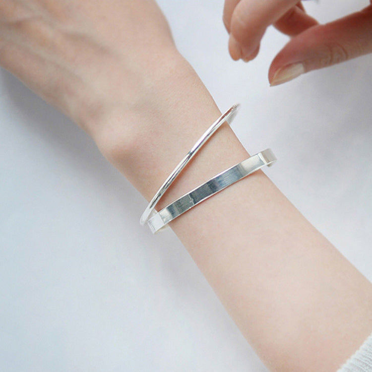 A Solid Minimalistic Bangle Cuff