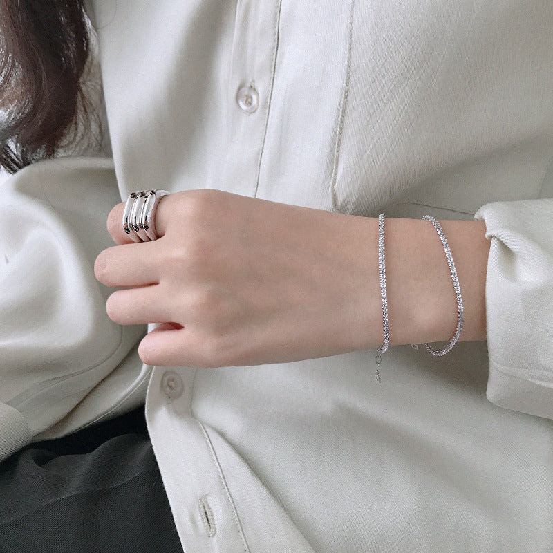 Dainty Satellite Crisscross Chain Bracelet