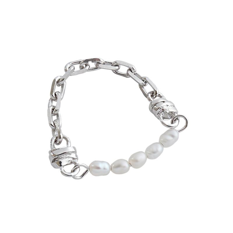 The Chain Pearls Ring