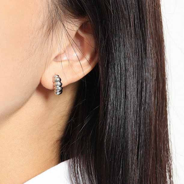 Croissant stud Earrings