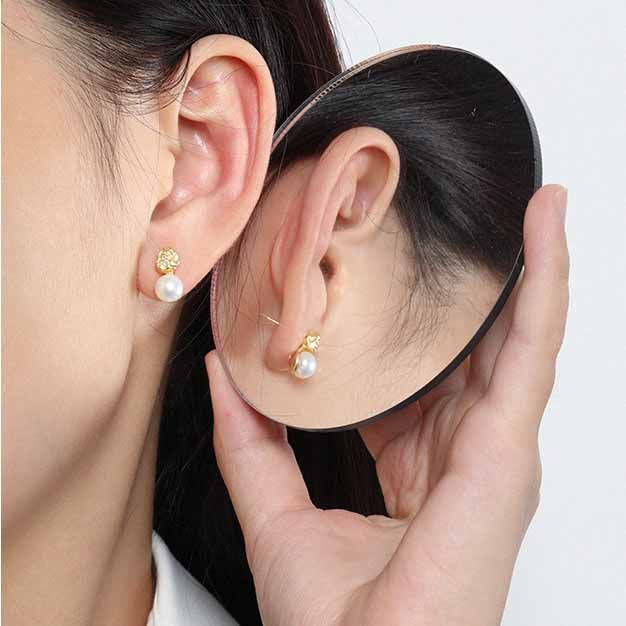 Comos Pearl earrings
