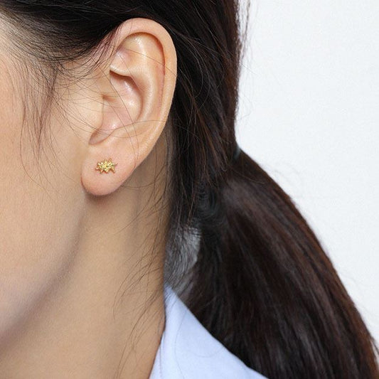 To the Beach - Mini Starfish Studs